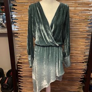 STUNNING Silk Blend Green Ombré Asymmetrical Young Fabulous & Broke Dres…